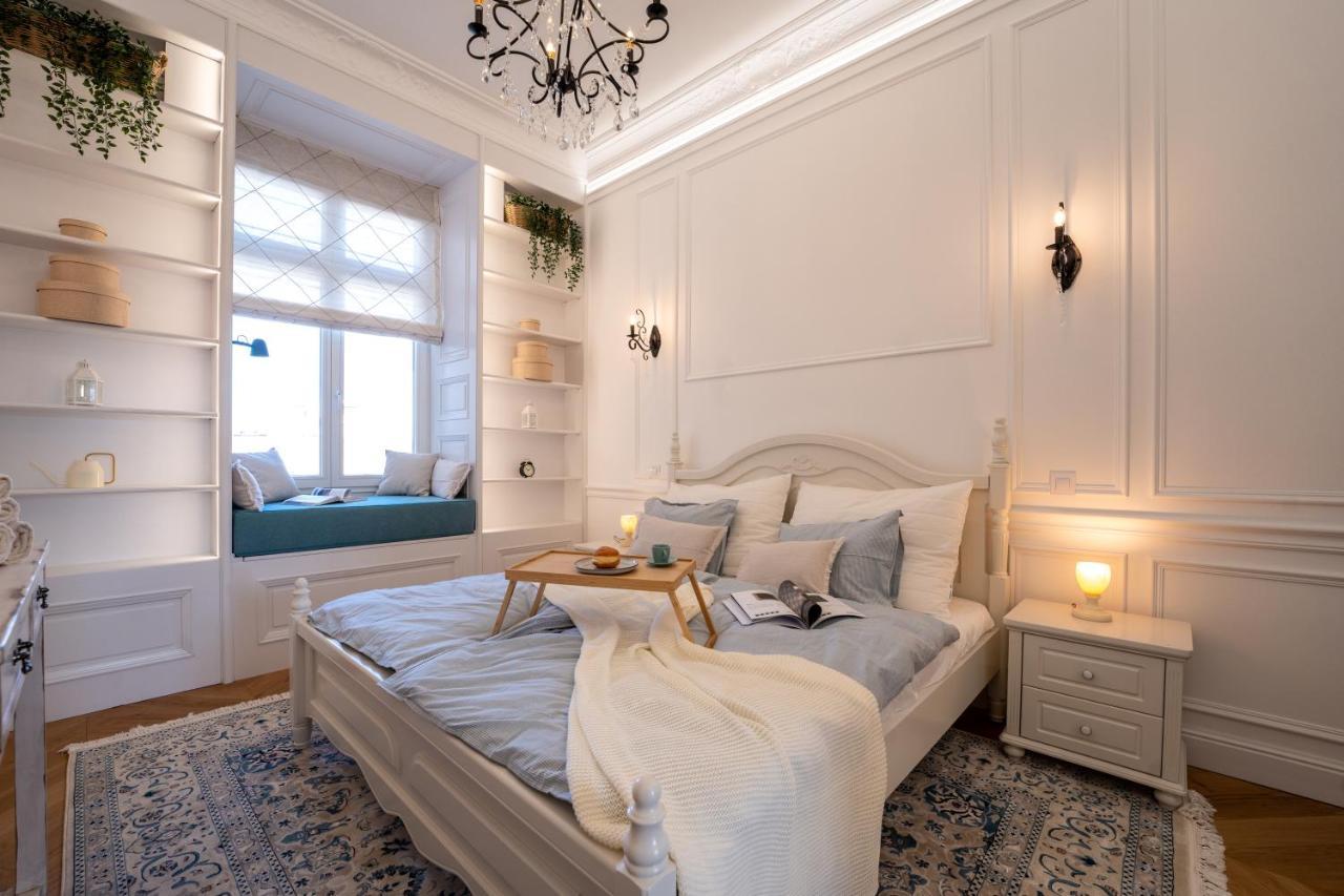Charme De Provence In Prague Apartment Luaran gambar